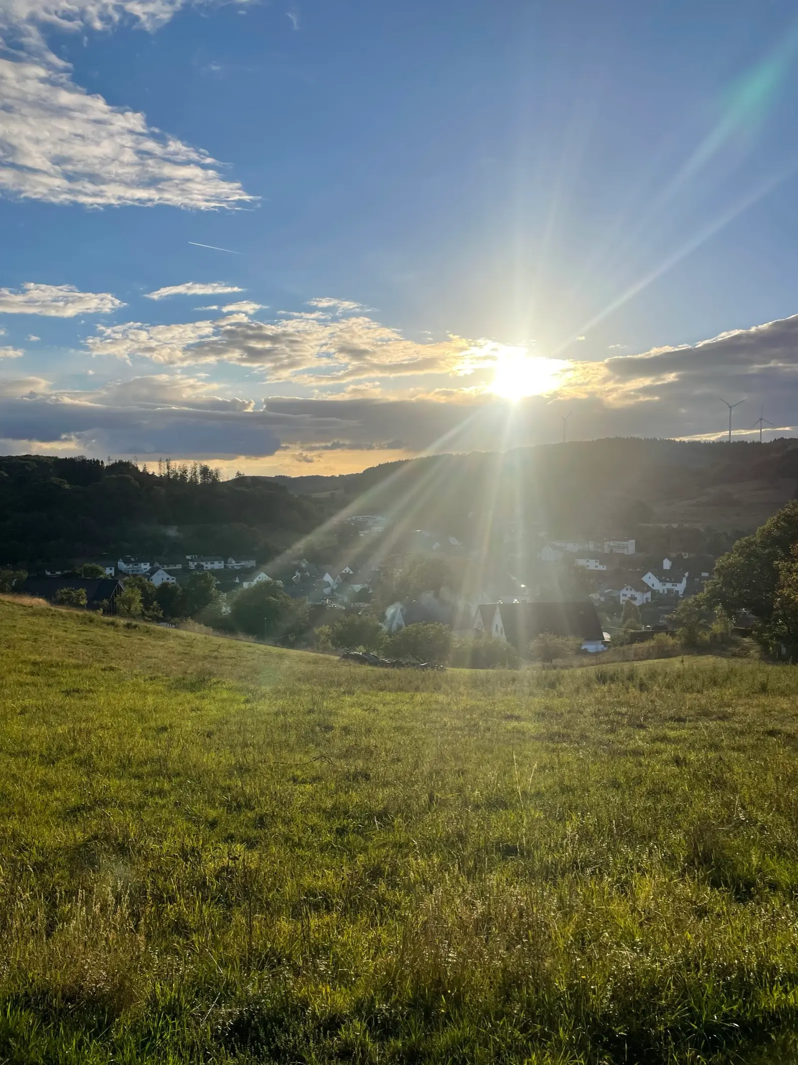 Wanderweg durch das Lahn-Dill-Bergland bei Siegbach-Eisemroth